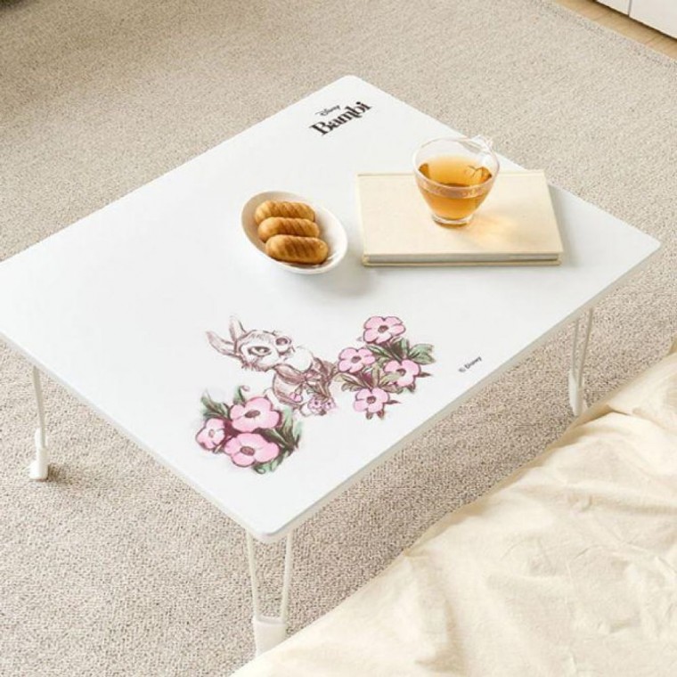 침대용 덤퍼와 꽃 테이블 다용도 거실 가구 옆 책상